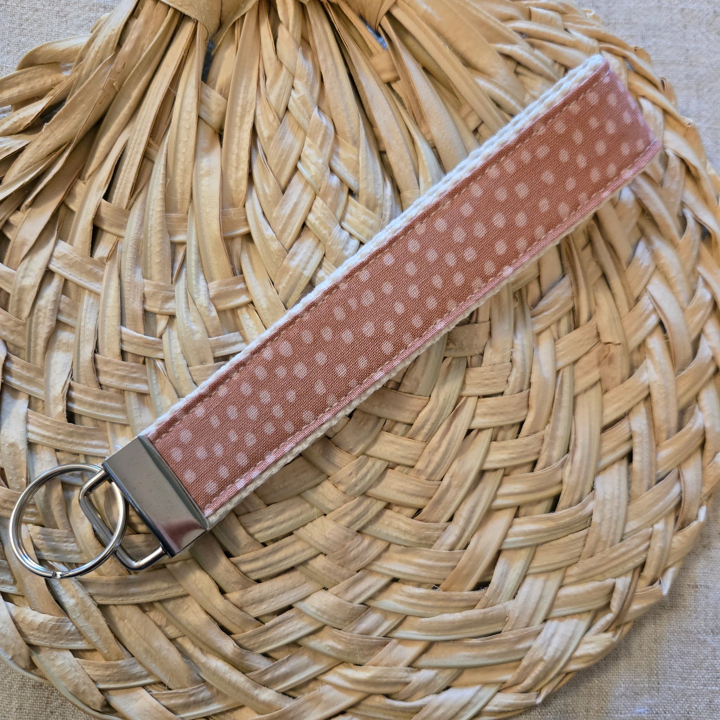 Keyfob in New Bloom Mauve with dots