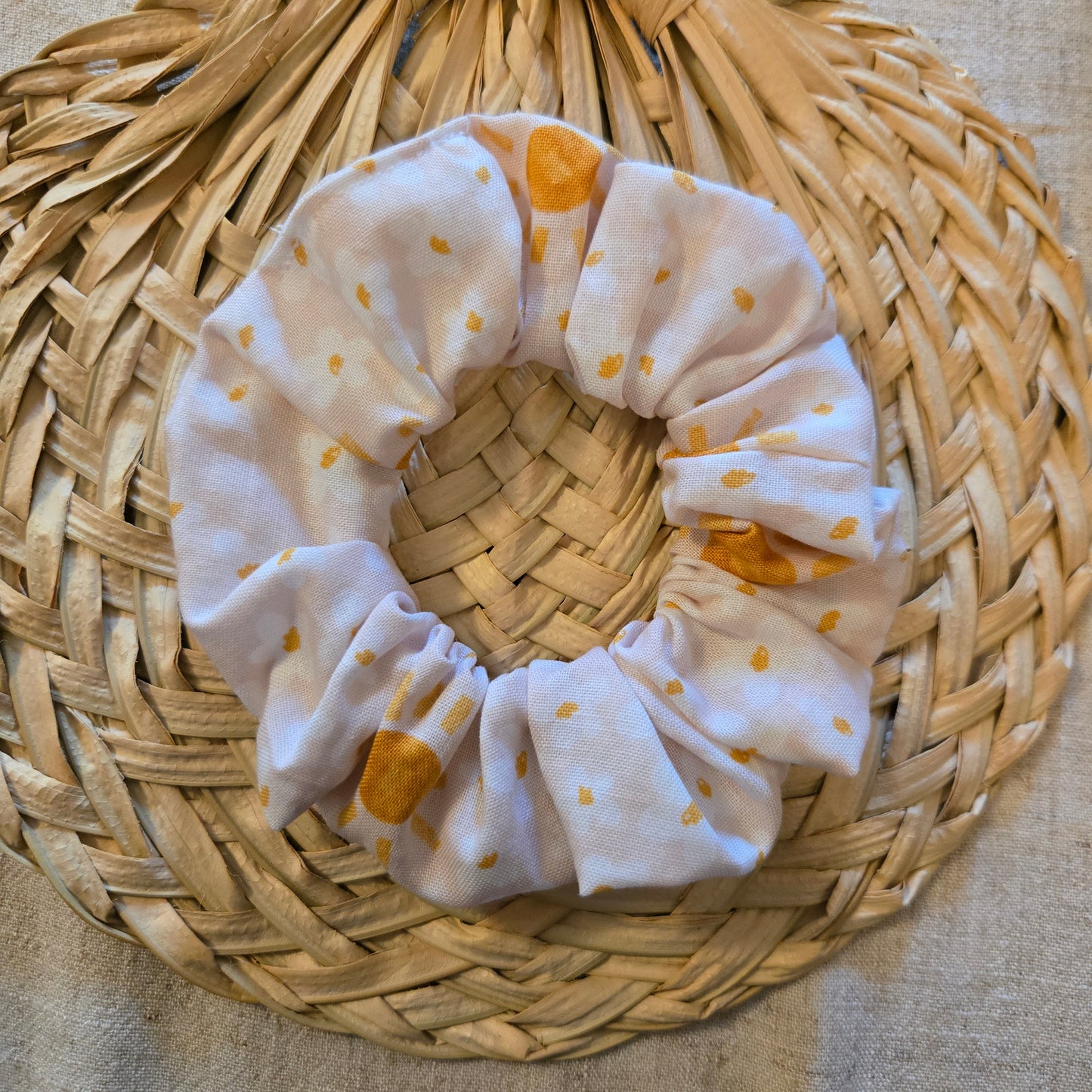 Scrunchie in Salt & Sea sun and floral