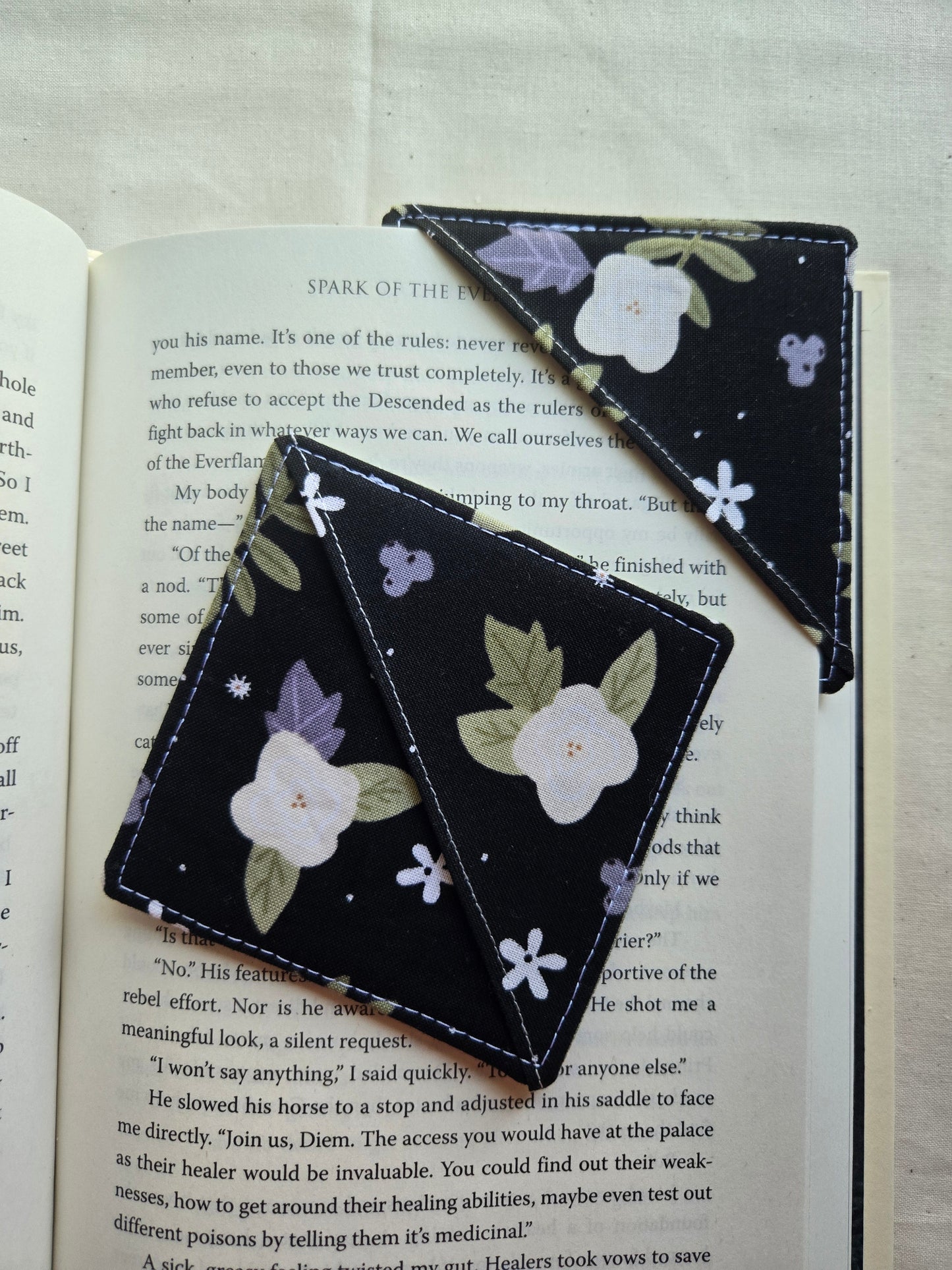 Corner Bookmark in Midnight Floral