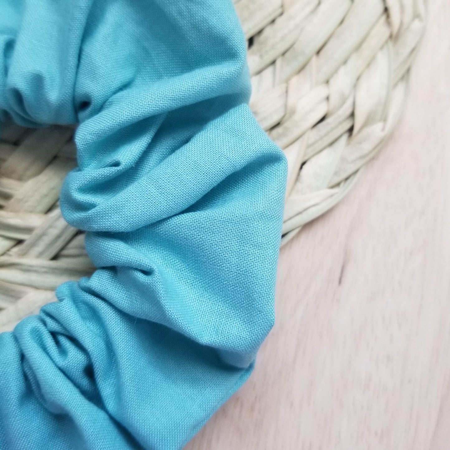 Scrunchie in Aqua