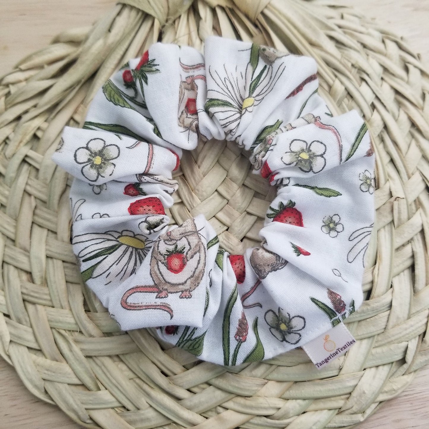 Scrunchie in Strawberry Stealer