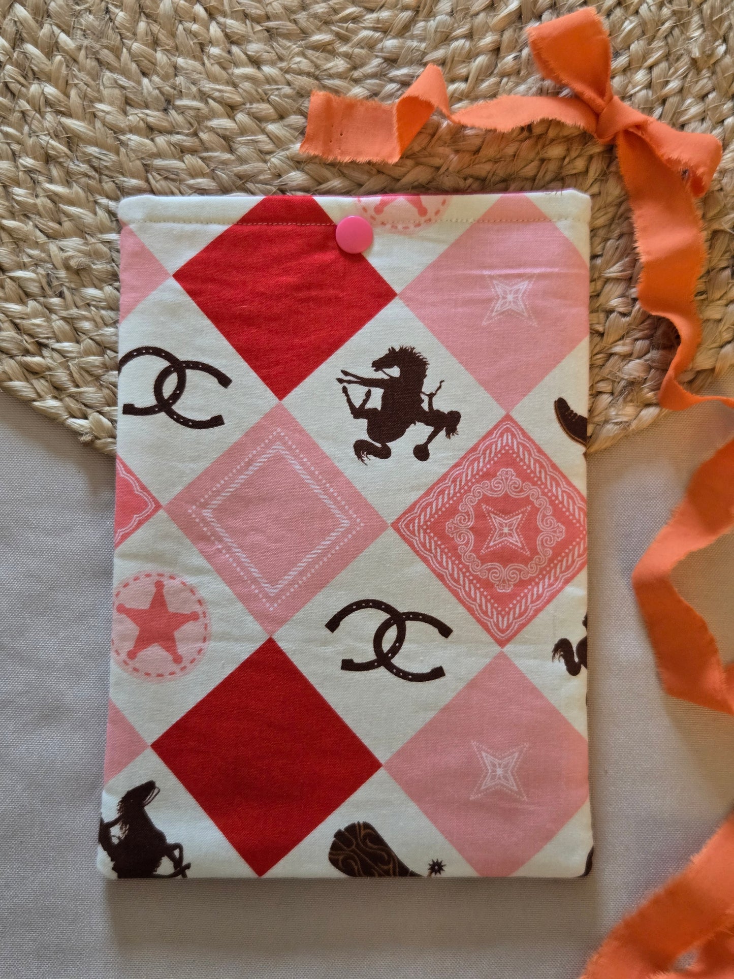 KINDLE SLEEVE IN ROMANTIC WESTERN PINK