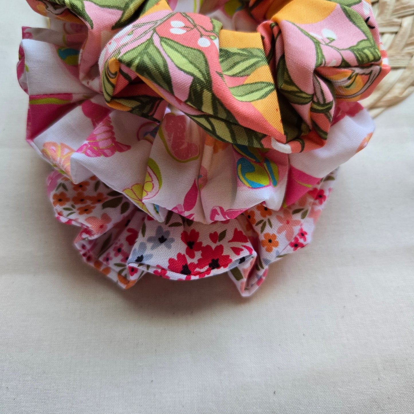 Scrunchie in Pink Coastal Feast