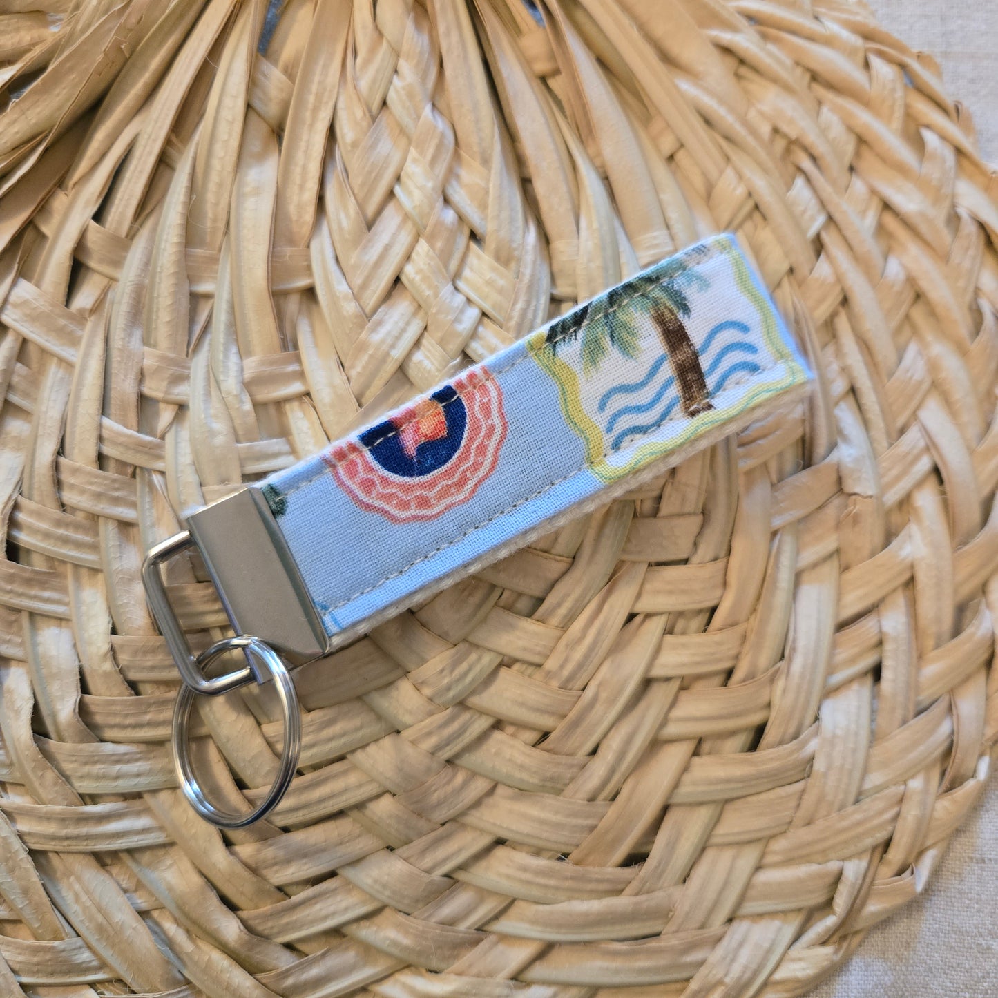 Keyfob in Salt & Sea Medallion