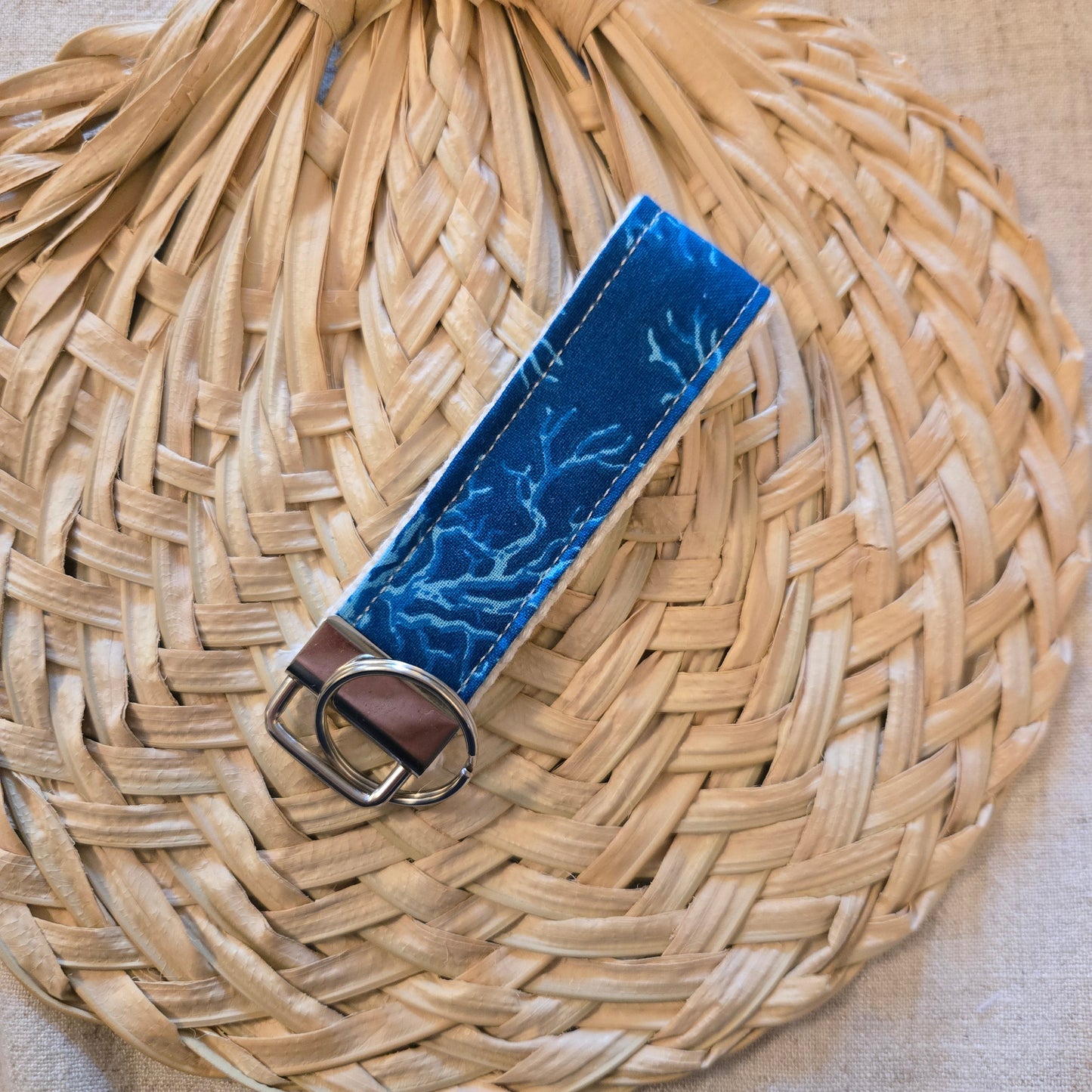Keyfob in Salt & Sea Coral