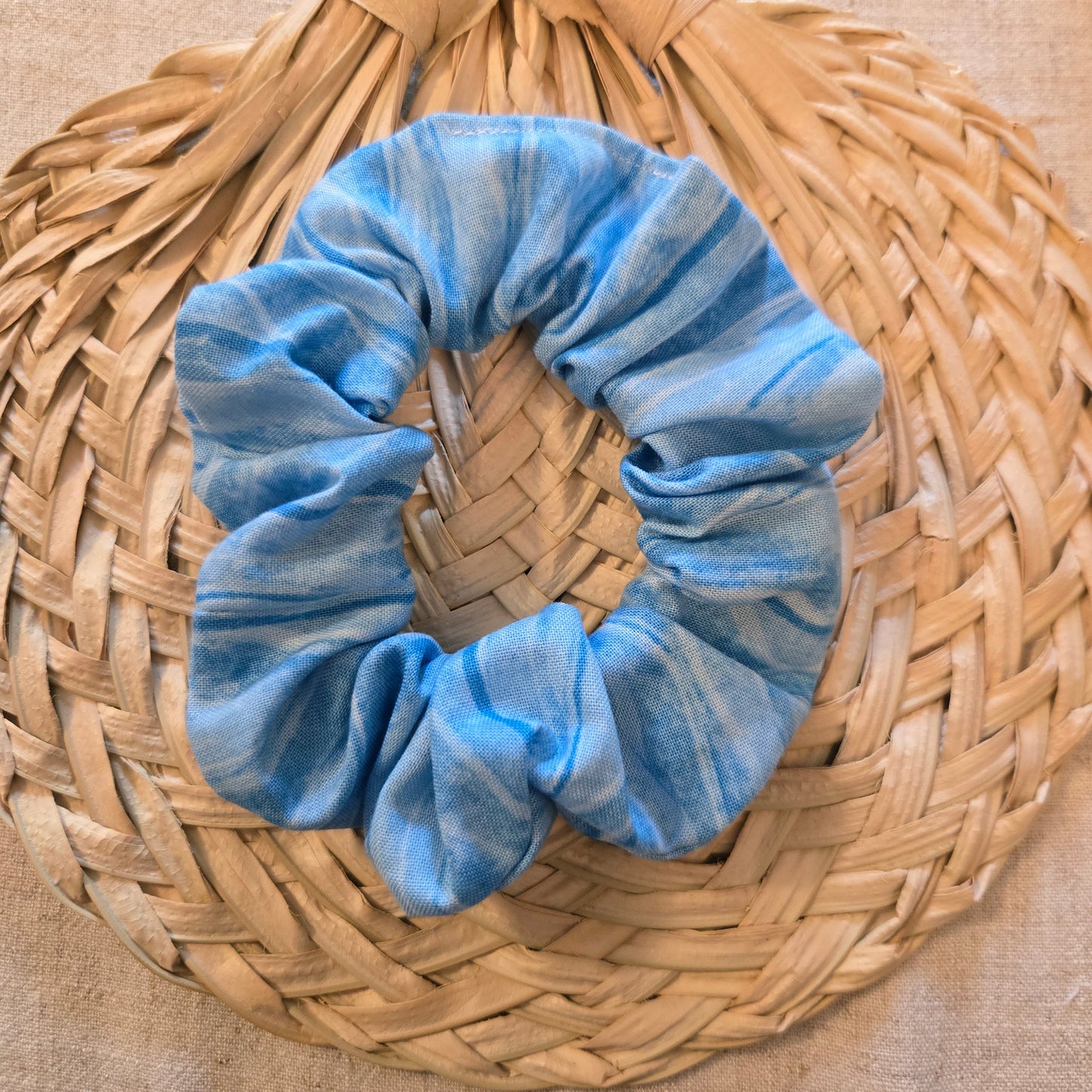 Scrunchie in Salt & Sea Blue Waves