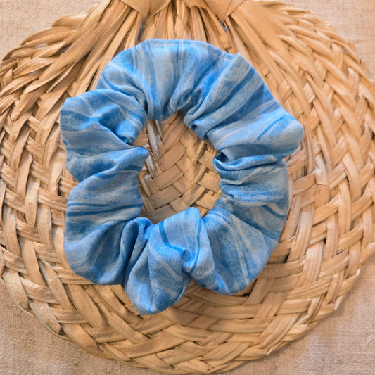 Scrunchie in Salt & Sea Blue Waves