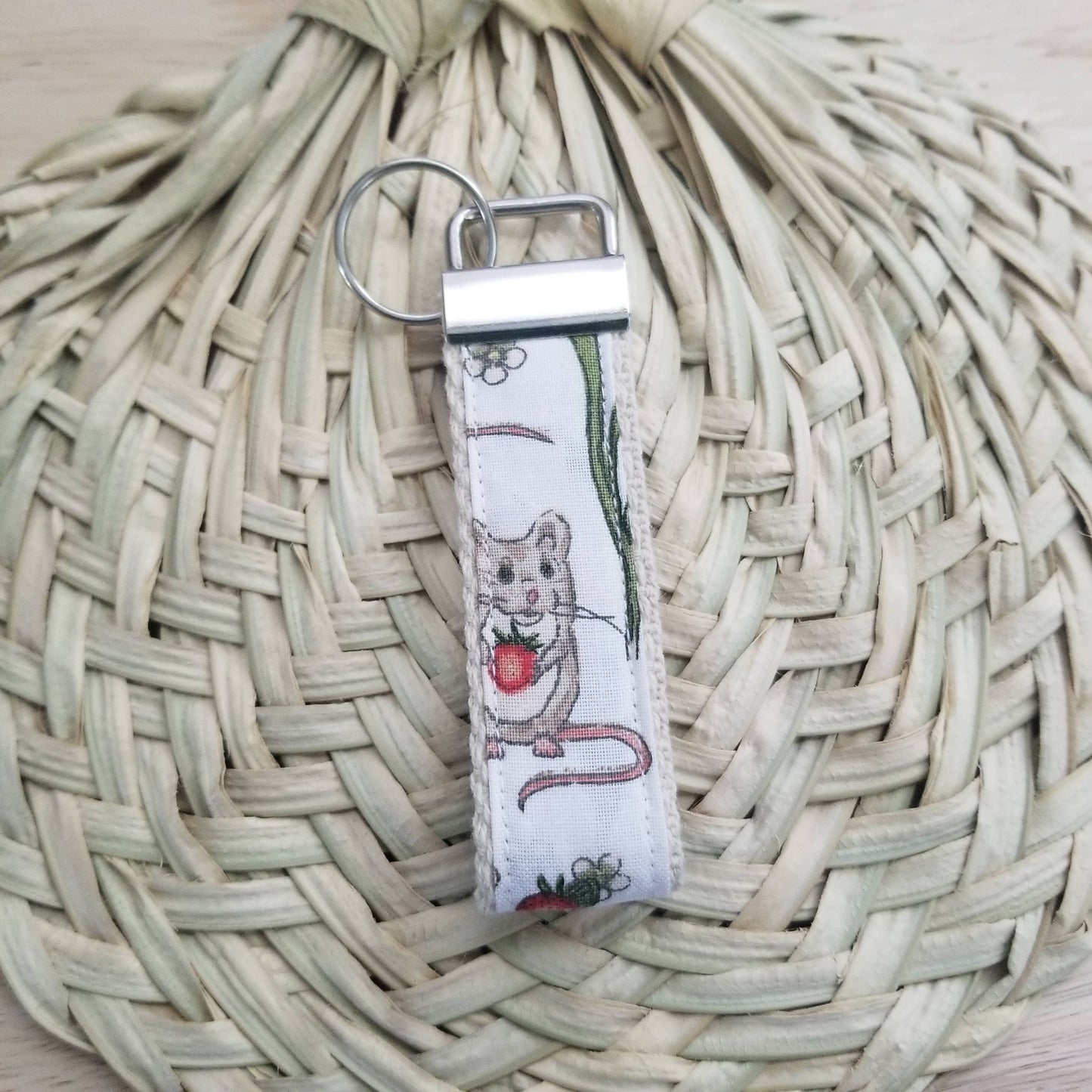Keyfob in Strawberry Stealer