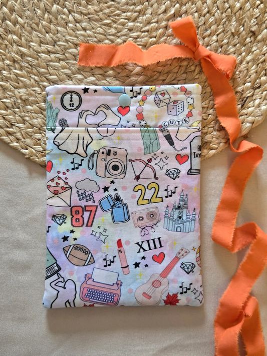 TAYLOR INSPIRED KINDLE SLEEVE