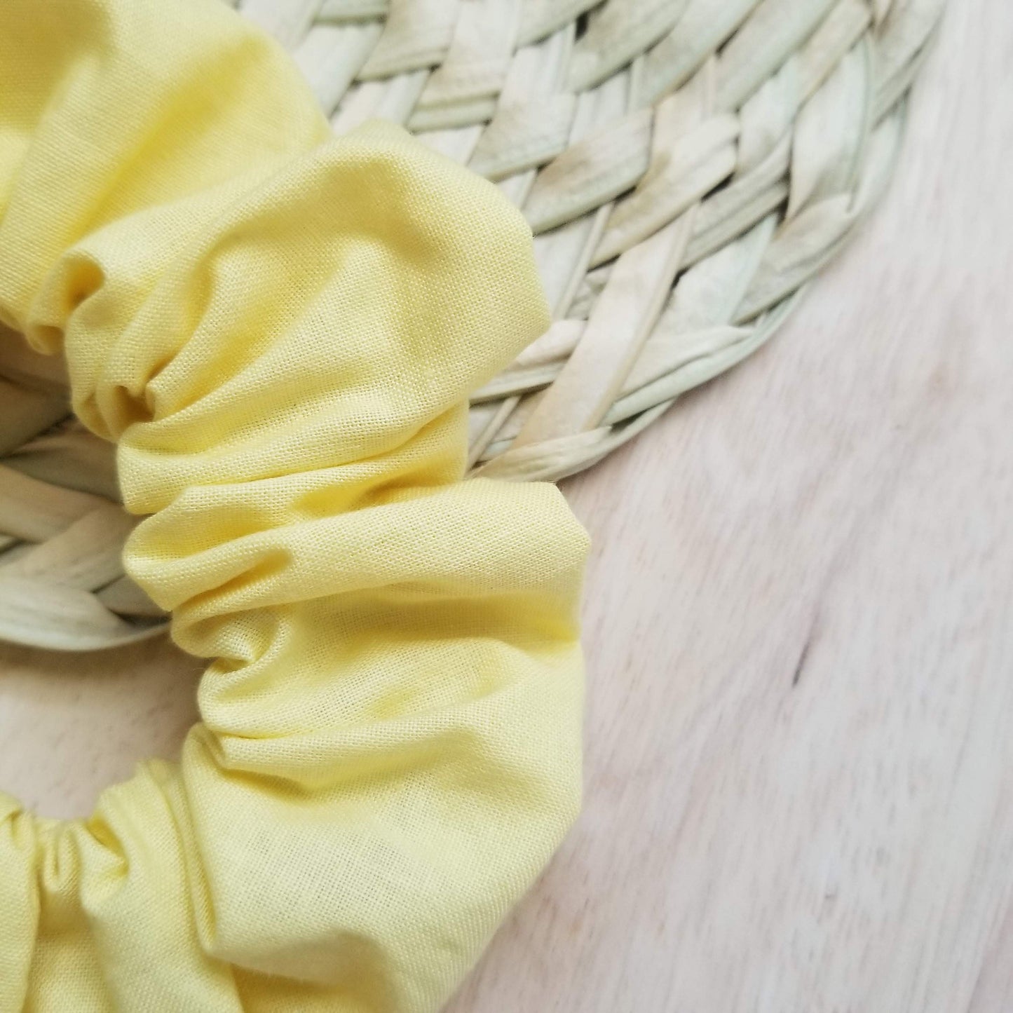 Scrunchie in Butter