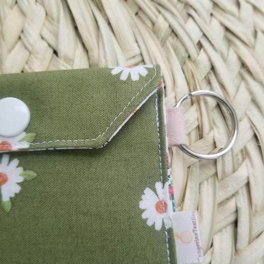 Original Keychain Wallet in Green Daisy