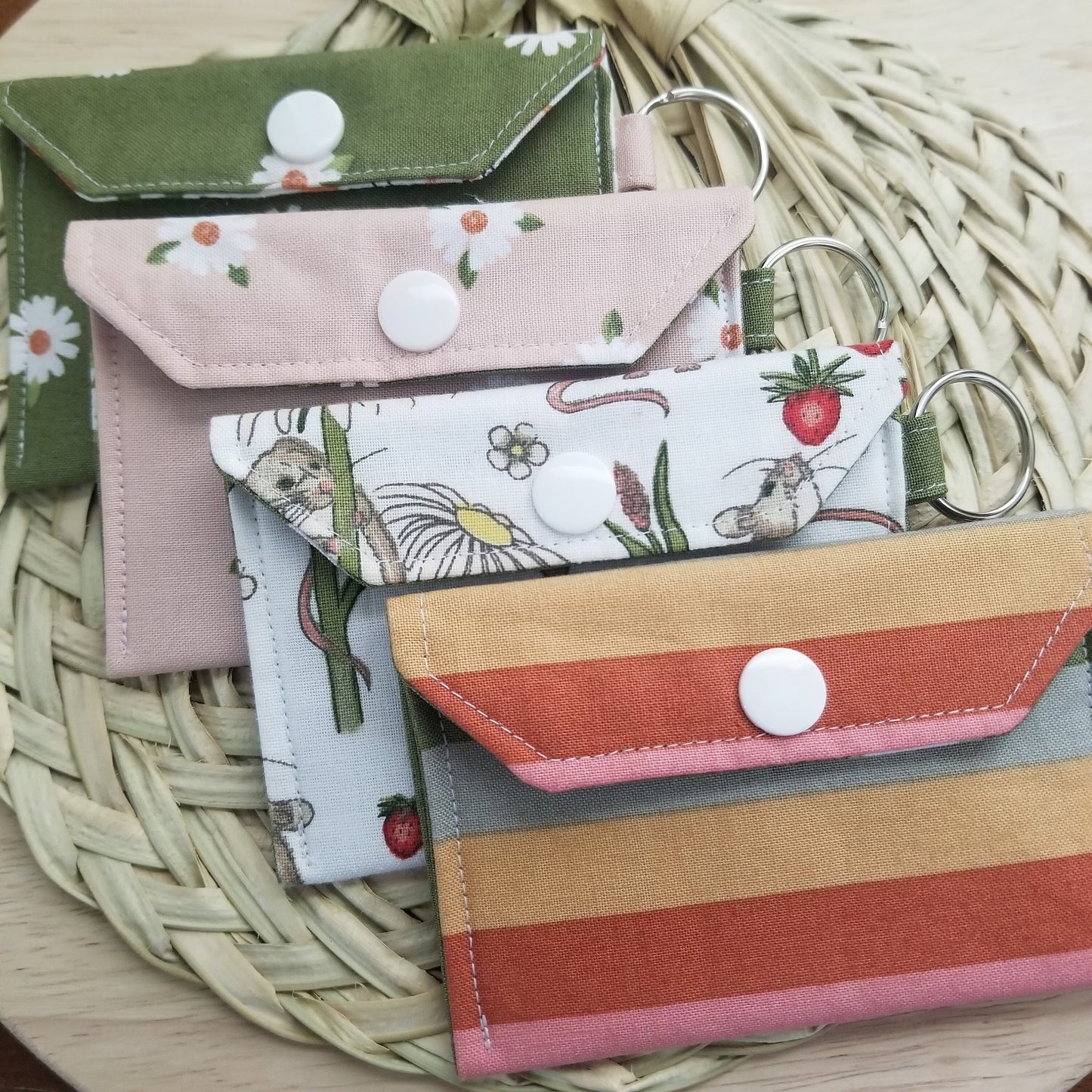 Original Keychain Wallet in Green Daisy