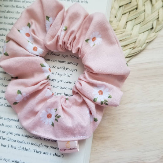 Scrunchie in Blush Daisy