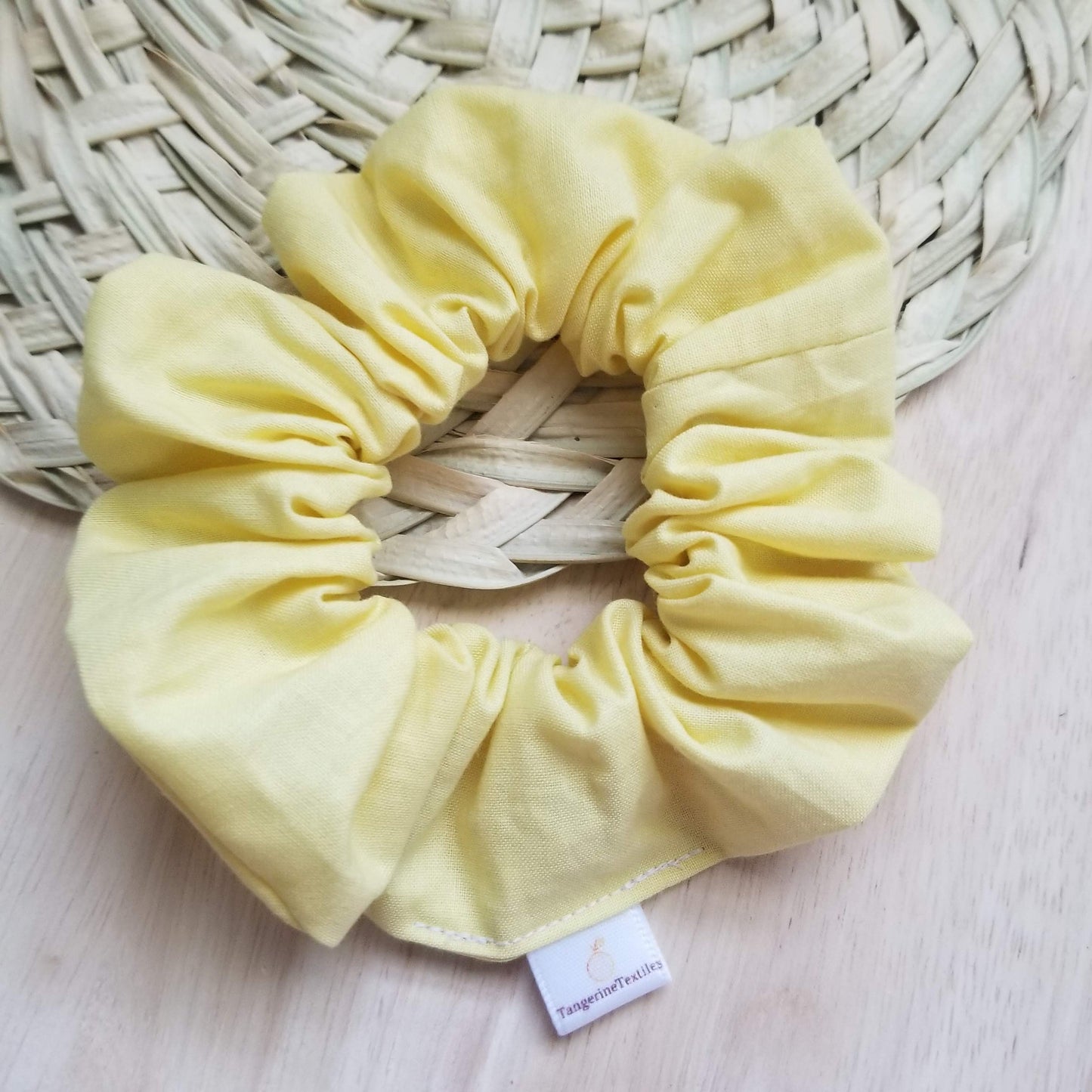 Scrunchie in Butter