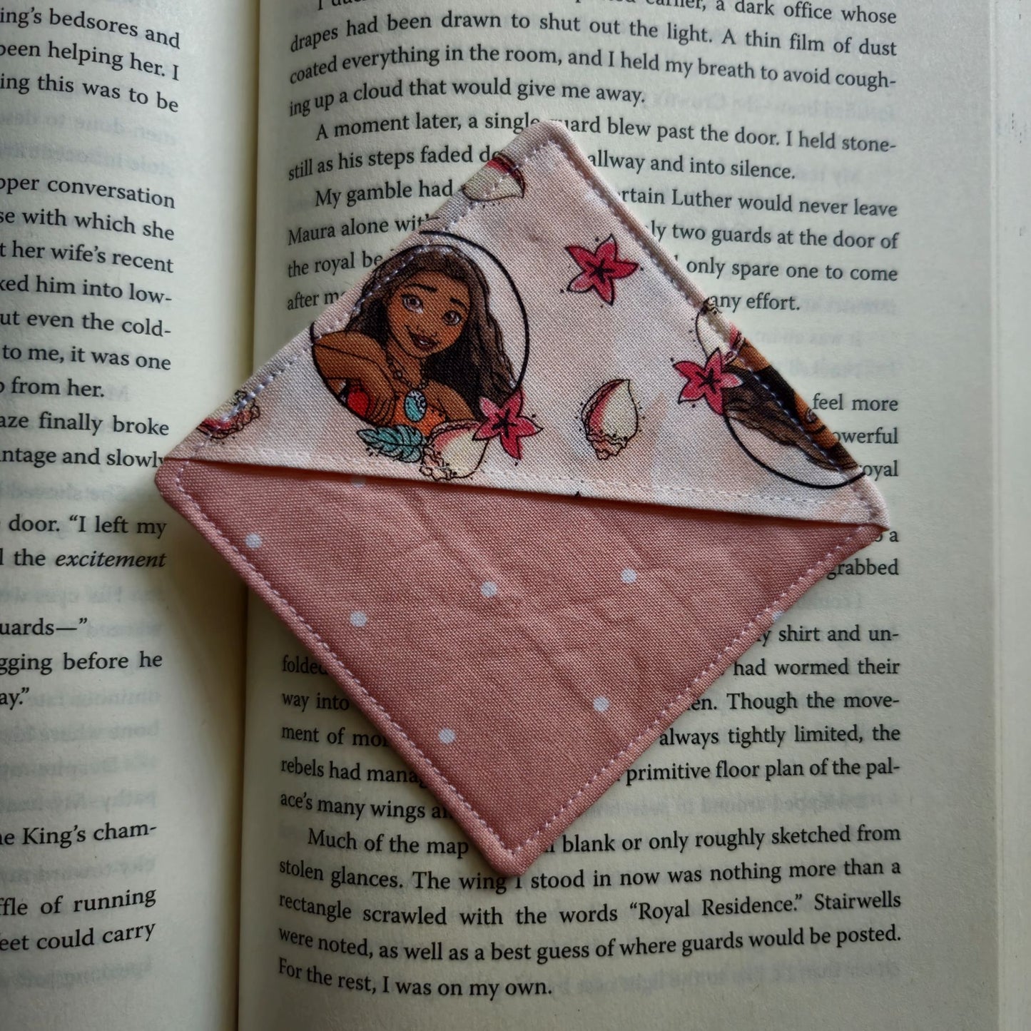 CORNER BOOKMARK IN CHILDREN PRINT