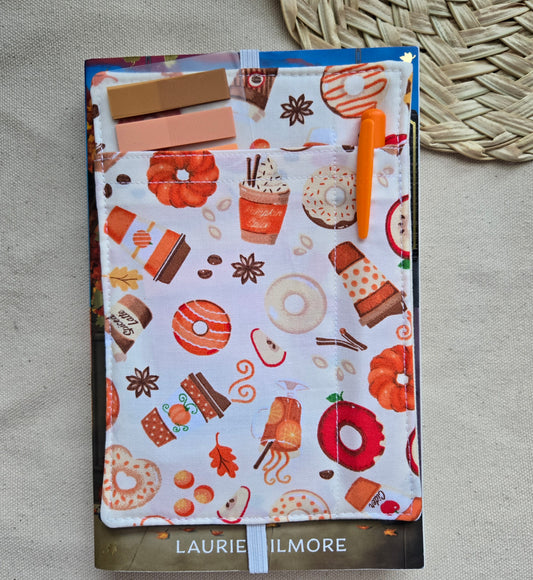 BOOK BUDDY IN PUMPKIN SPICE CAFE INSPIRED